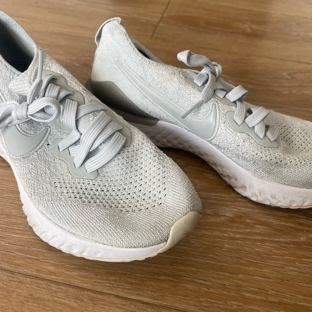 6.5 Women’s Nikes